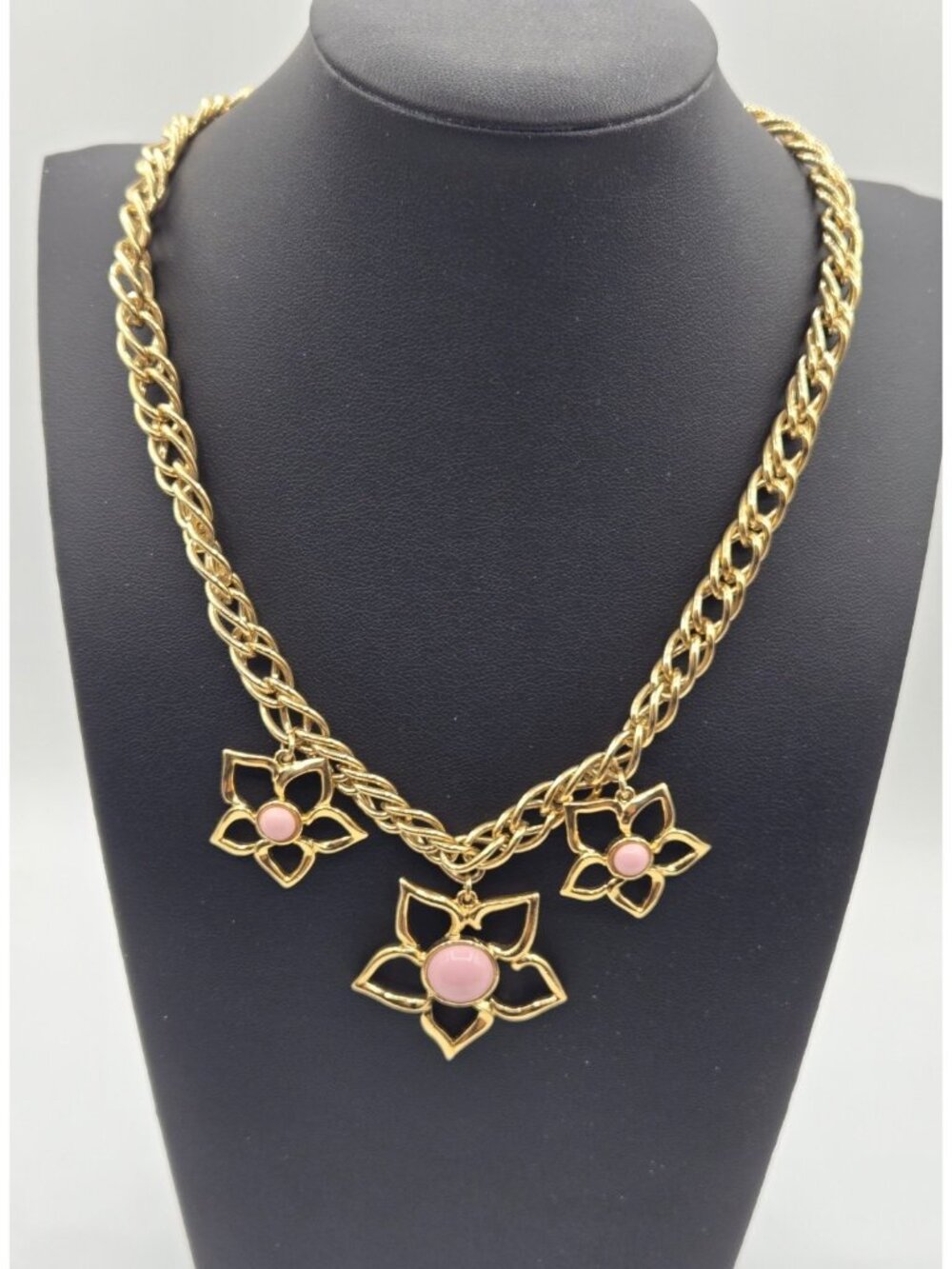 Pink Cabochon Open Work Flowers Gold Tone Thick Chain Statement Necklace Jewelry